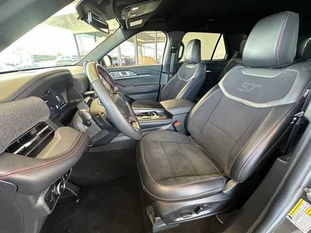 Used 2025 Ford Explorer ST AWD/4WD image 18