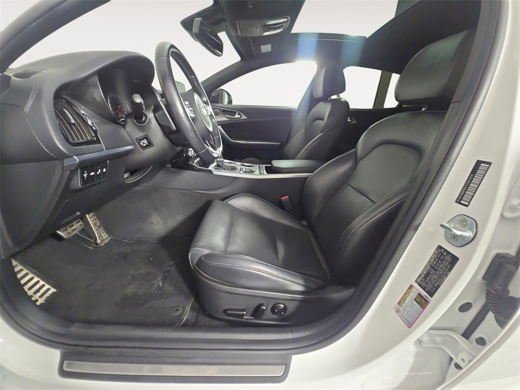 Used 2020 Kia Stinger GT1 image 9