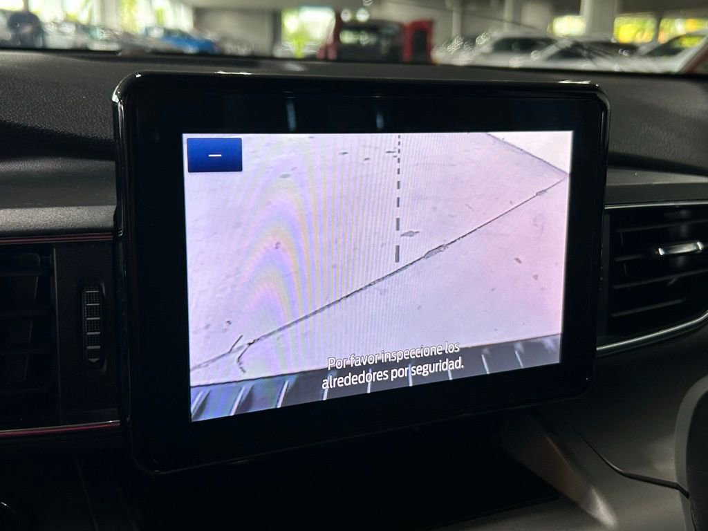 Used 2021 Ford Explorer XLT w/ Equipment Group 202A image 11