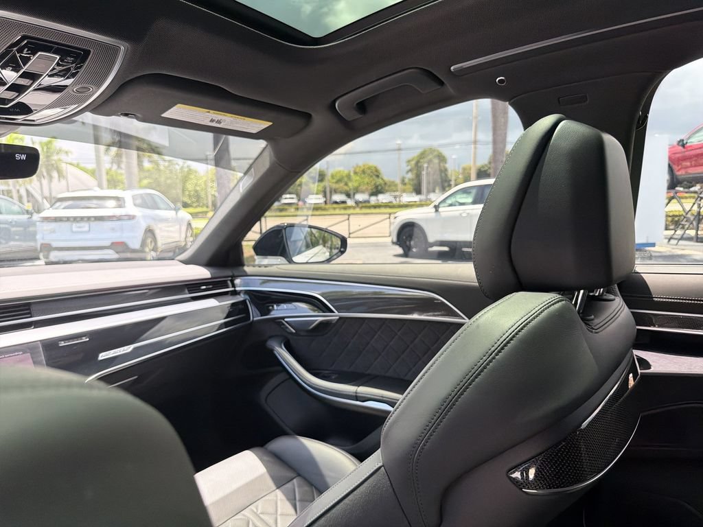 Used 2025 Audi S8 w/ Executive Package AWD/4WD image 11