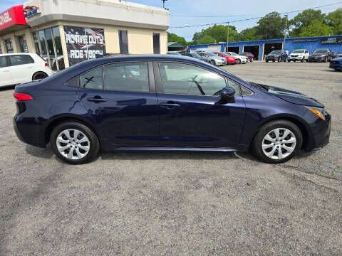 Used 2023 Toyota Corolla LE image 4