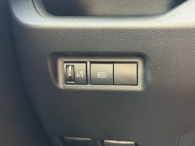 Used 2021 Toyota RAV4 XLE FWD image 27