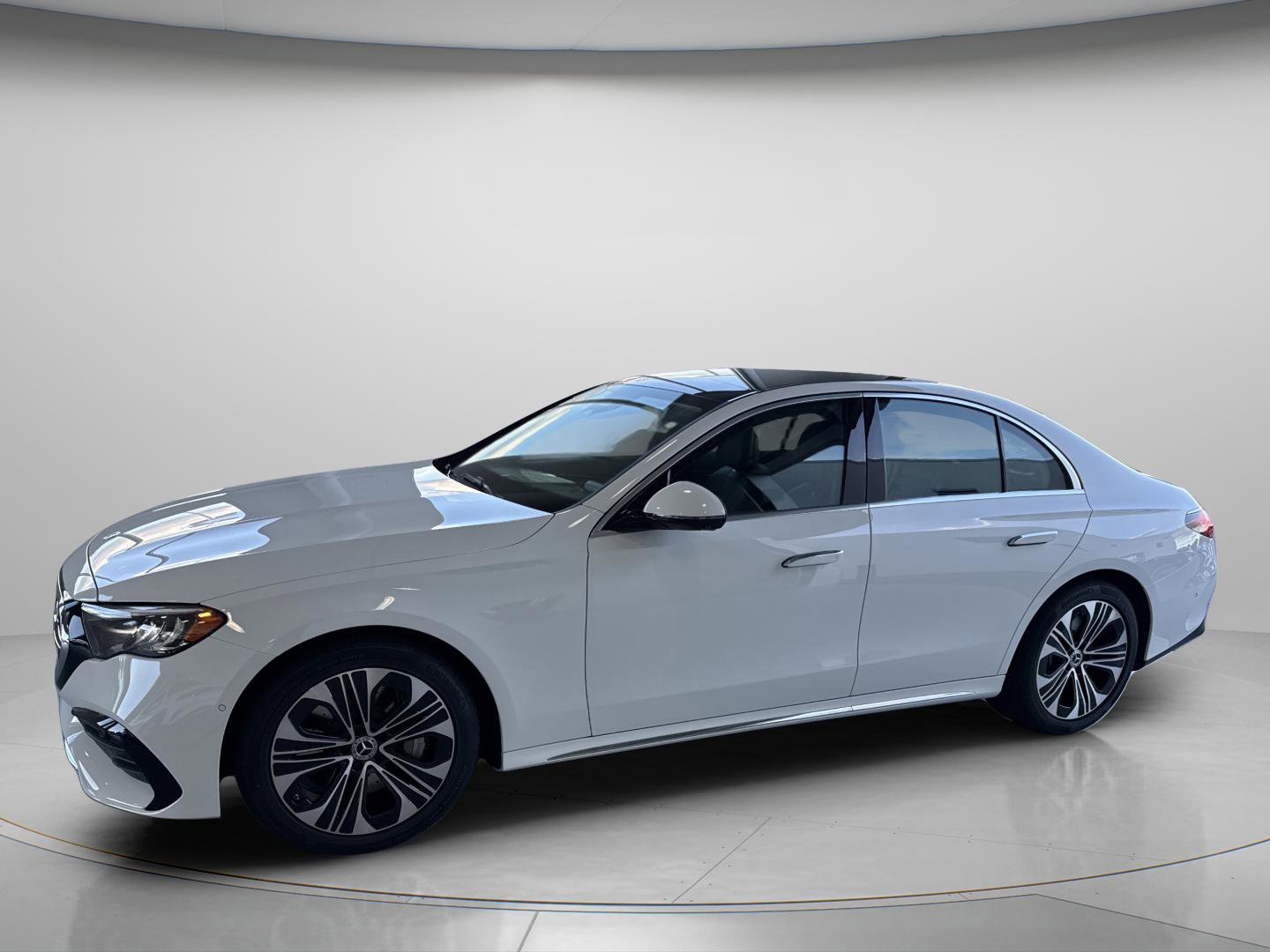 Certified 2026 Mercedes-Benz E 450 4MATIC Sedan image 3
