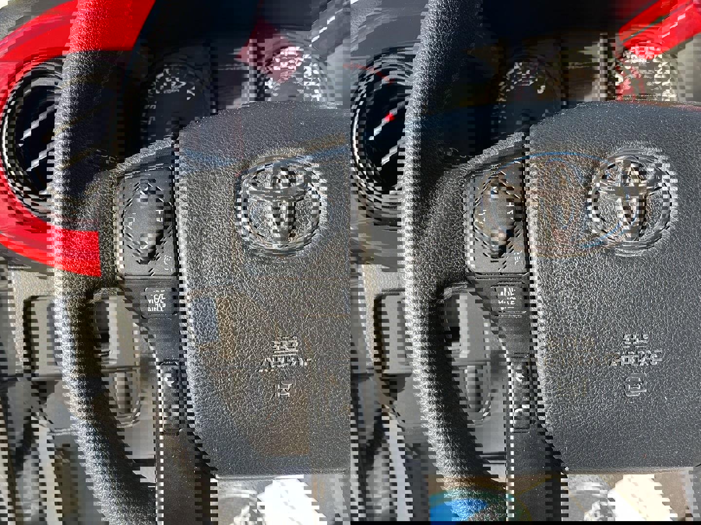 Used 2017 Toyota Tacoma SR image 13