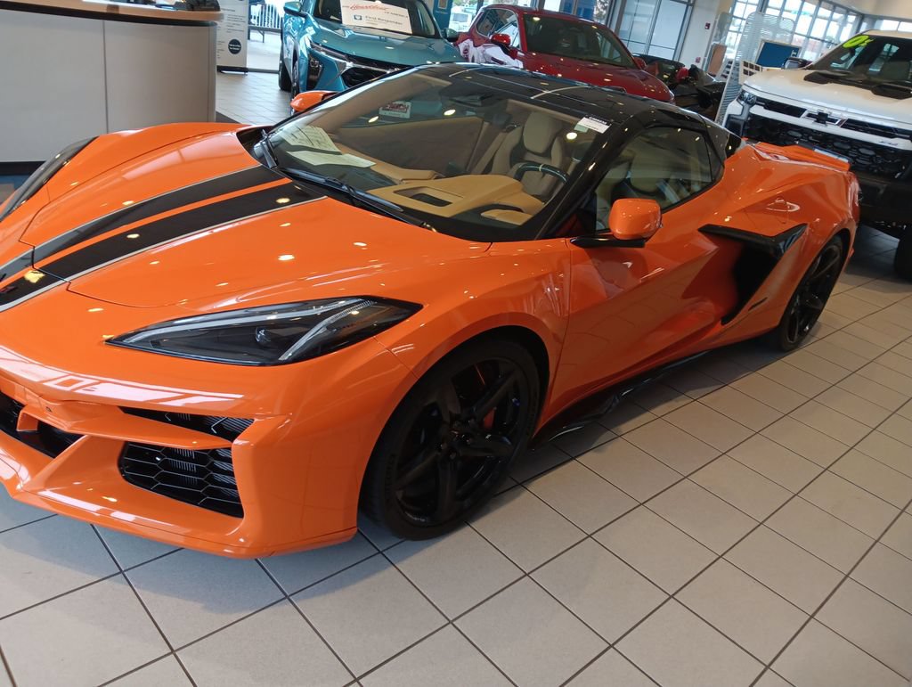 Used 2024 Chevrolet Corvette E-Ray w/ ZER Performance Package AWD/4WD image 3