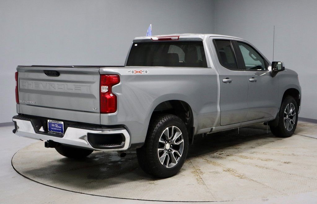 Used 2023 Chevrolet Silverado 1500 LT image 12