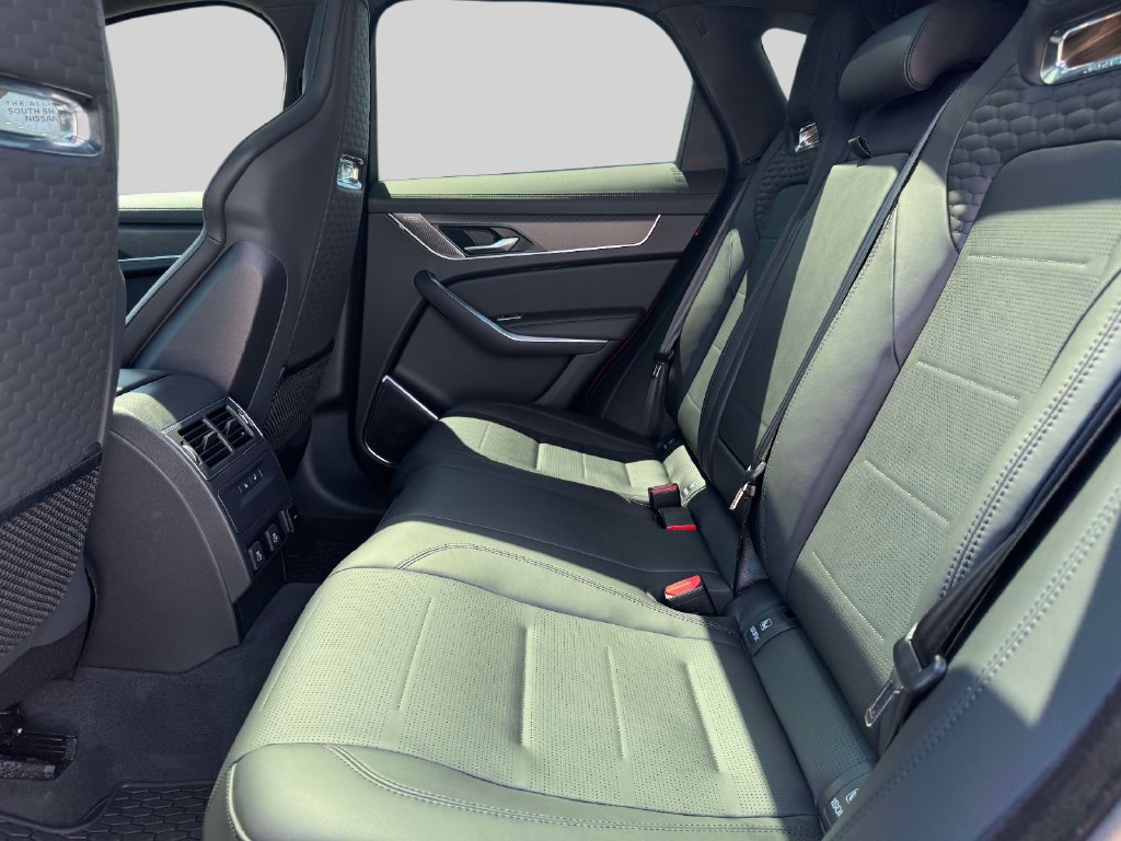 Used 2025 Jaguar F-PACE SVR 575 Edition AWD/4WD image 11