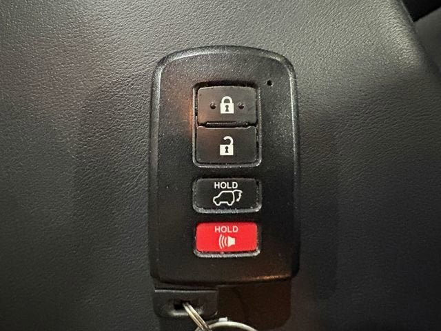 Used 2018 Toyota RAV4 SE w/ Power Extra Value Package image 19