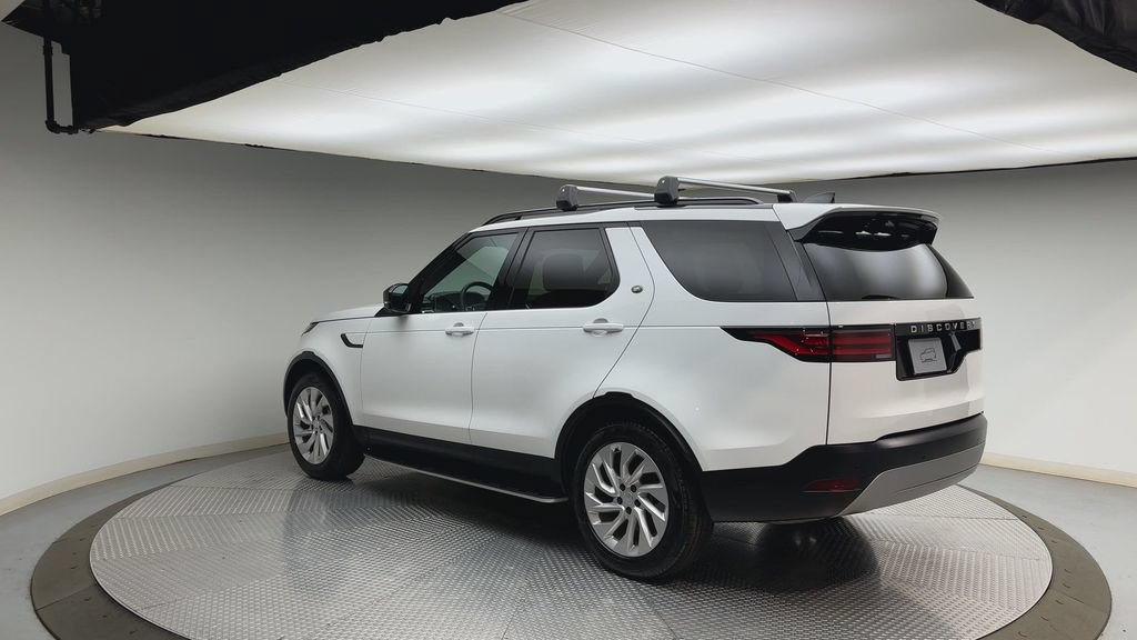 Certified 2025 Land Rover Discovery S AWD/4WD image 4