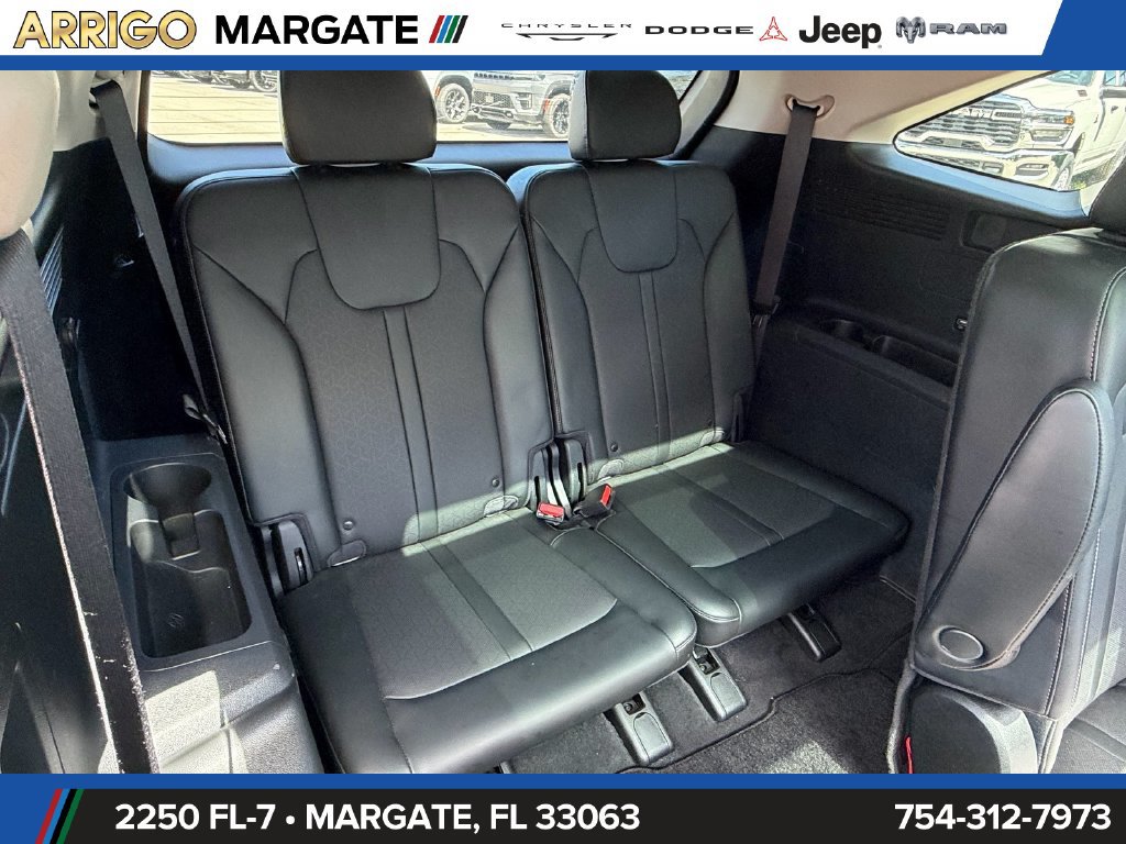 Used 2021 Kia Sorento EX w/ Panoramic Sunroof Package FWD image 16
