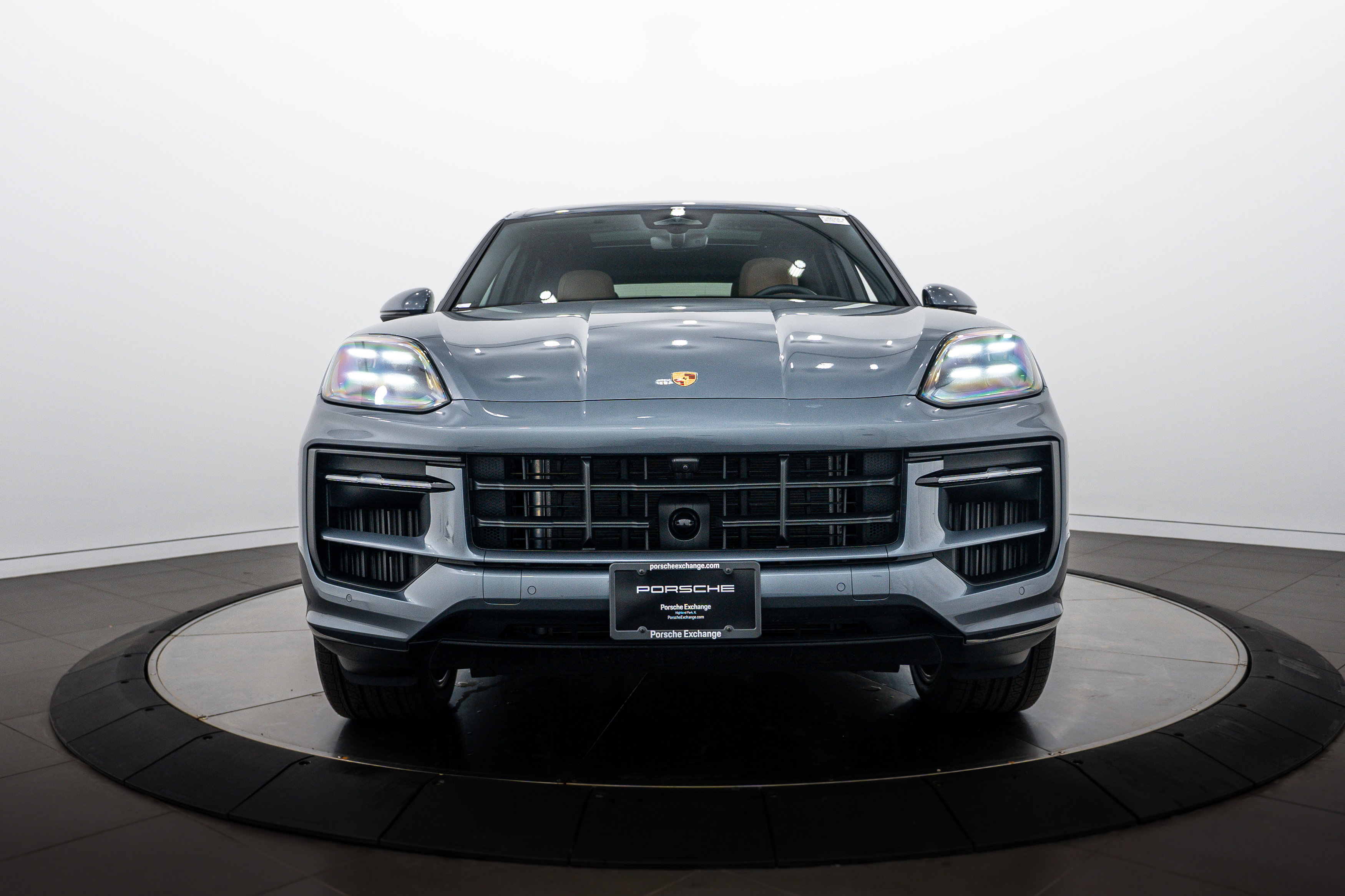 Certified 2026 Porsche Cayenne AWD/4WD image 10
