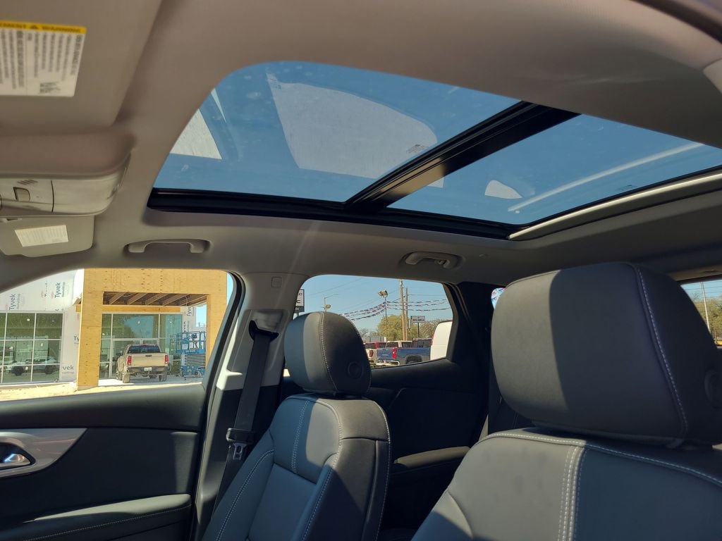 New 2026 Chevrolet Blazer LT w/ LPO, Floor Liner Package FWD image 19