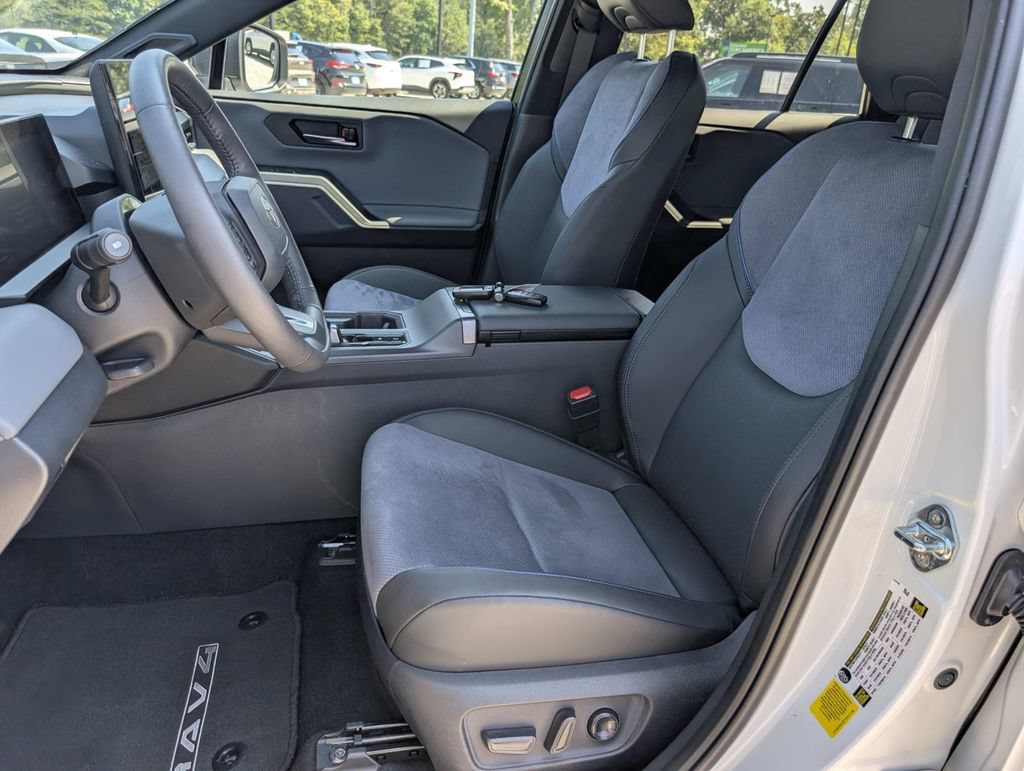 Used 2026 Toyota RAV4 XSE w/ Panoramic Sun Roof Package AWD/4WD image 25