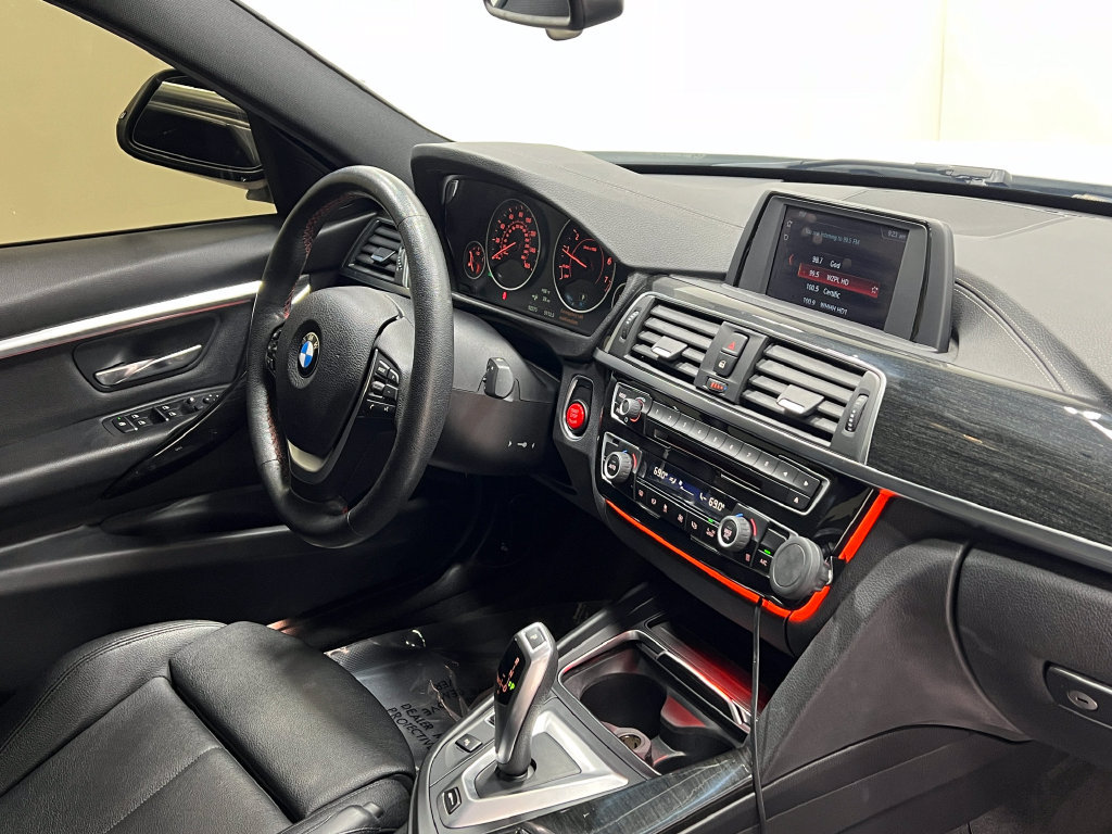 Used 2018 BMW 330e RWD image 20