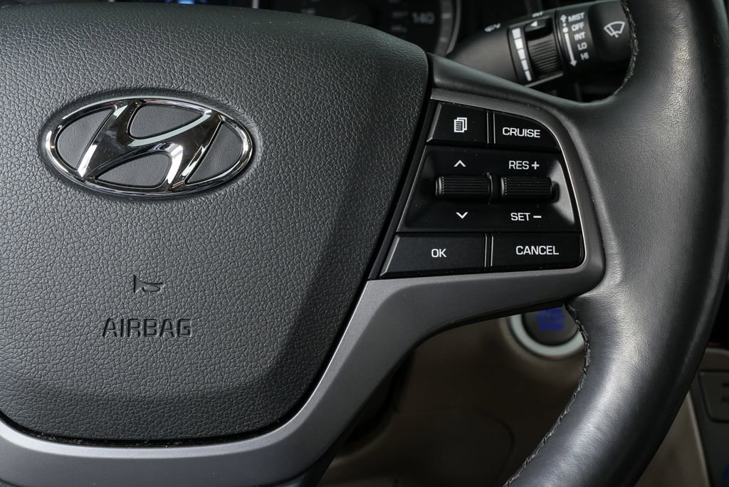 Used 2017 Hyundai Elantra Limited image 16