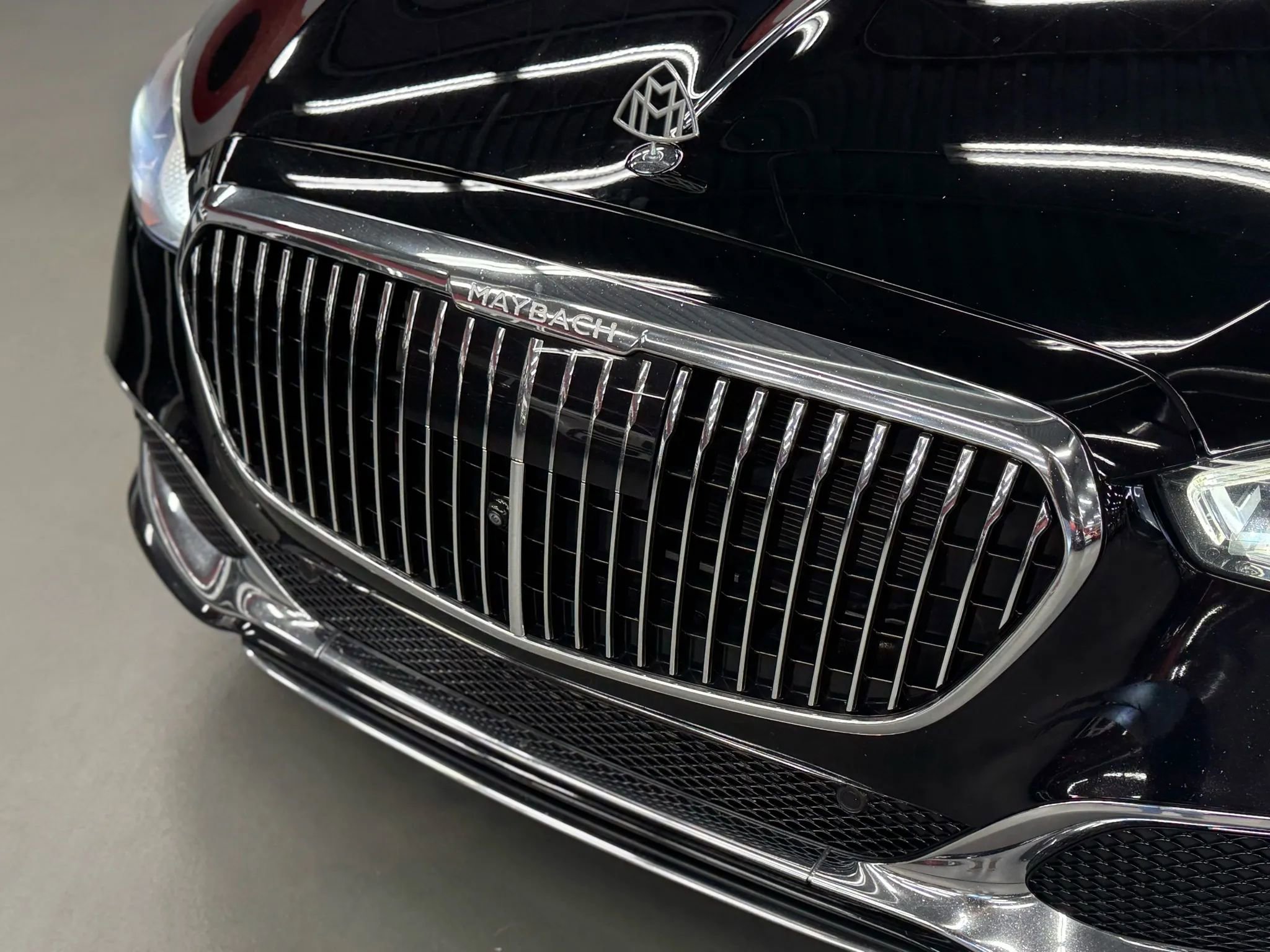 Used 2023 Mercedes-Benz Maybach S 680 S 680 4MATIC Sedan 4D w/ Manufaktur Leather Package image 3