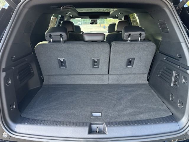 Used 2024 Chevrolet Traverse RS image 28