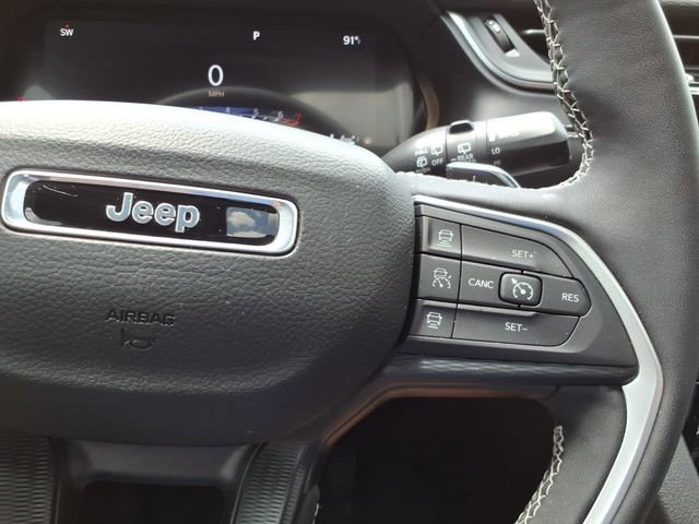 Used 2025 Jeep Grand Cherokee L Altitude AWD/4WD image 10