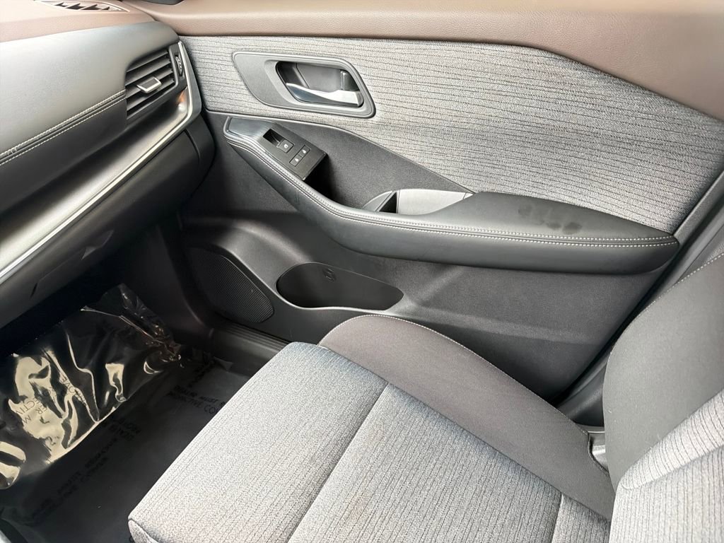 Certified 2023 Nissan Rogue SV image 30