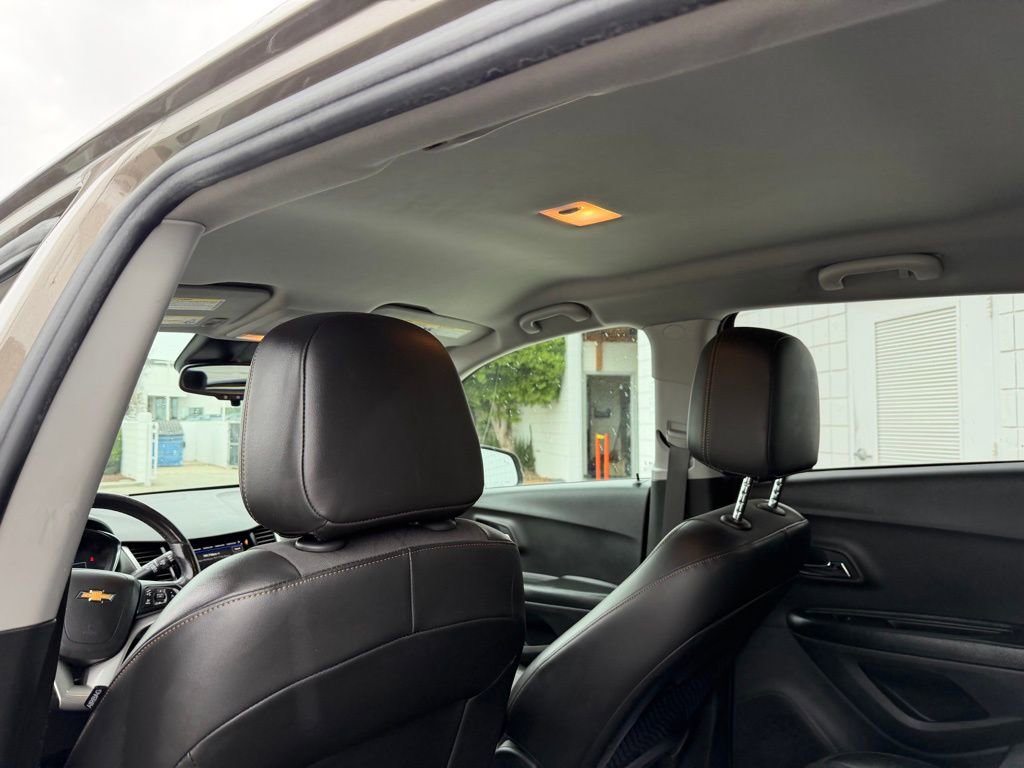 Used 2022 Chevrolet Trax LT w/ Driver Confidence Package image 16