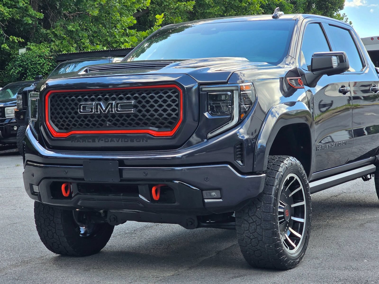 Used 2023 GMC Sierra 1500 AT4 w/ AT4 Premium Package AWD/4WD image 2