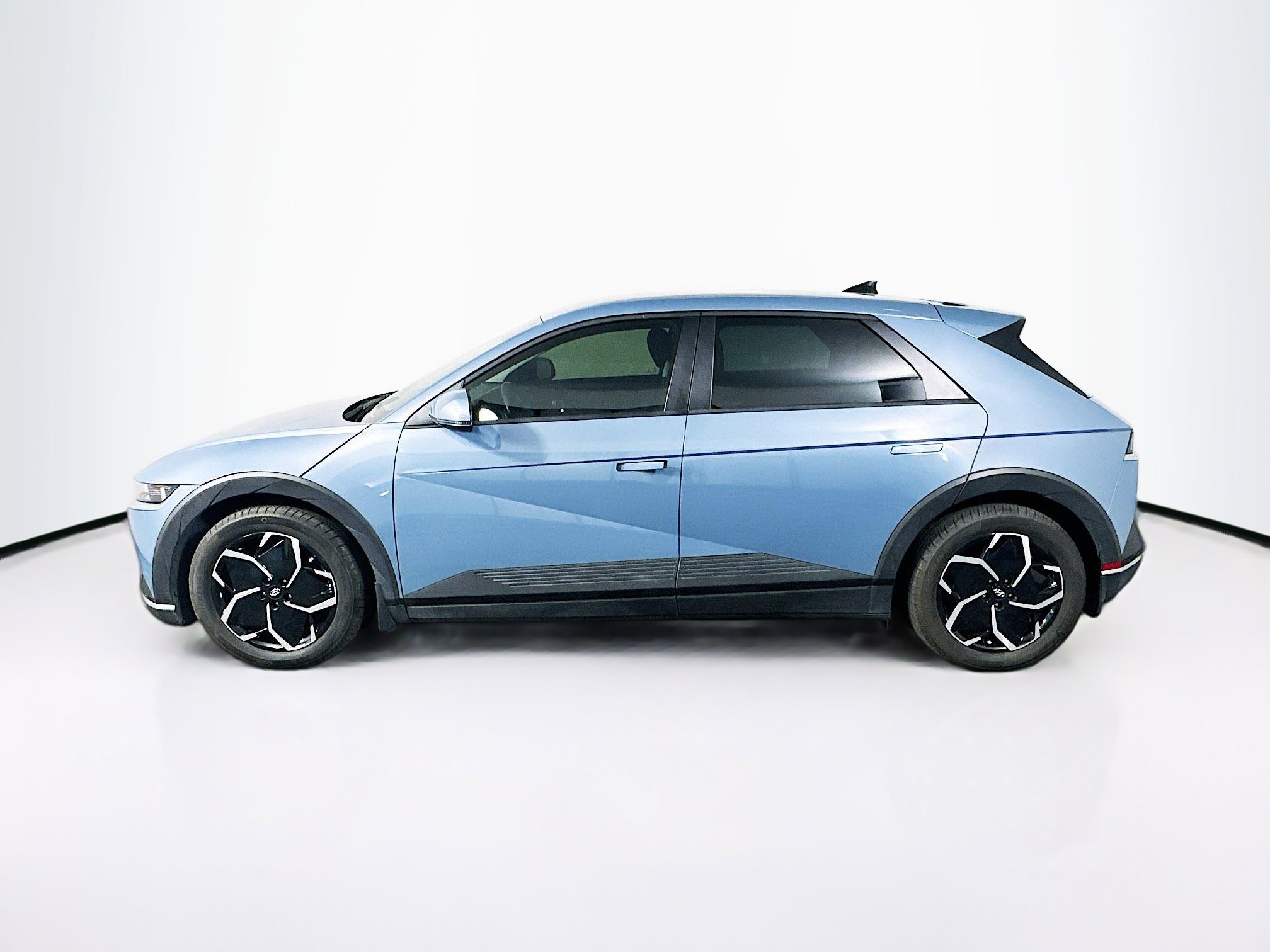 Used 2024 Hyundai Ioniq 5 SEL image 4