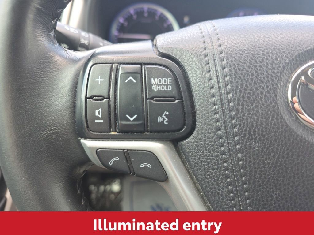 Used 2019 Toyota Highlander XLE image 25