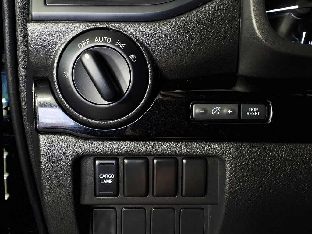 Used 2023 Nissan Titan SV RWD image 24