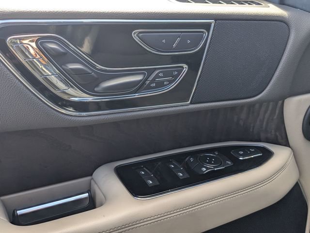 Used 2022 Lincoln Navigator Reserve image 10