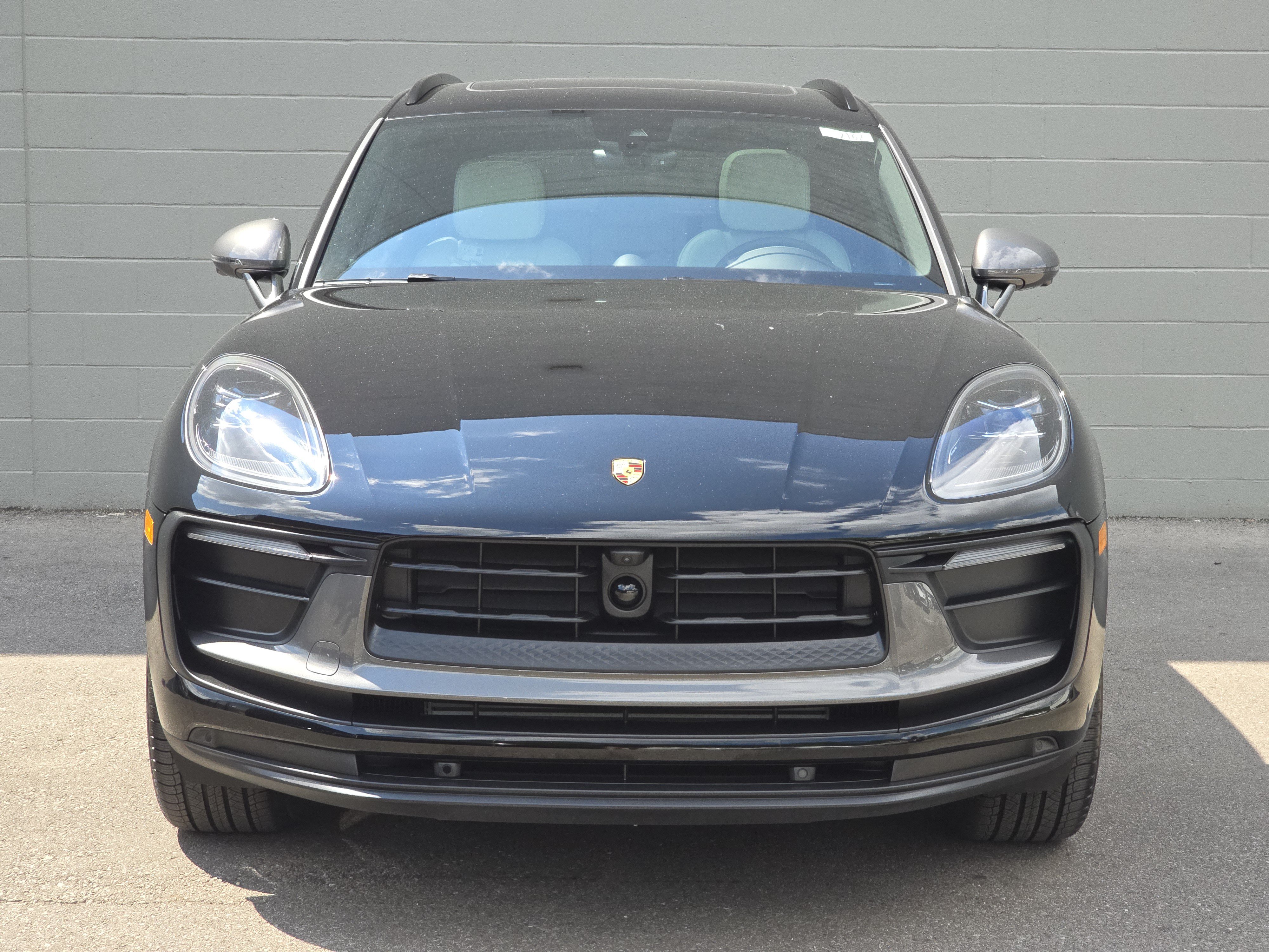 New 2026 Porsche Macan Turbo AWD/4WD image 13