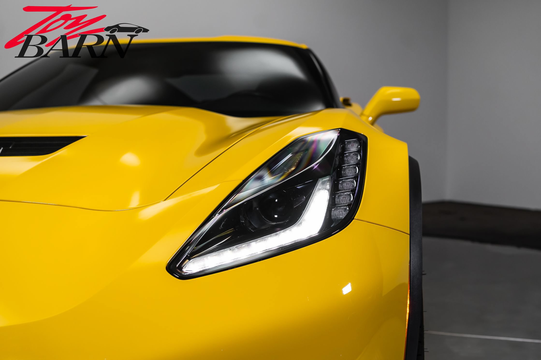 Used 2019 Chevrolet Corvette Grand Sport w/ Carbon Flash Badge Package RWD image 18