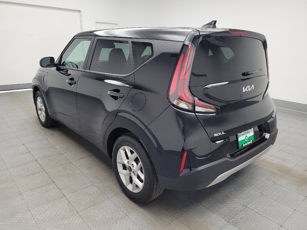 Used 2025 Kia Soul LX FWD image 5