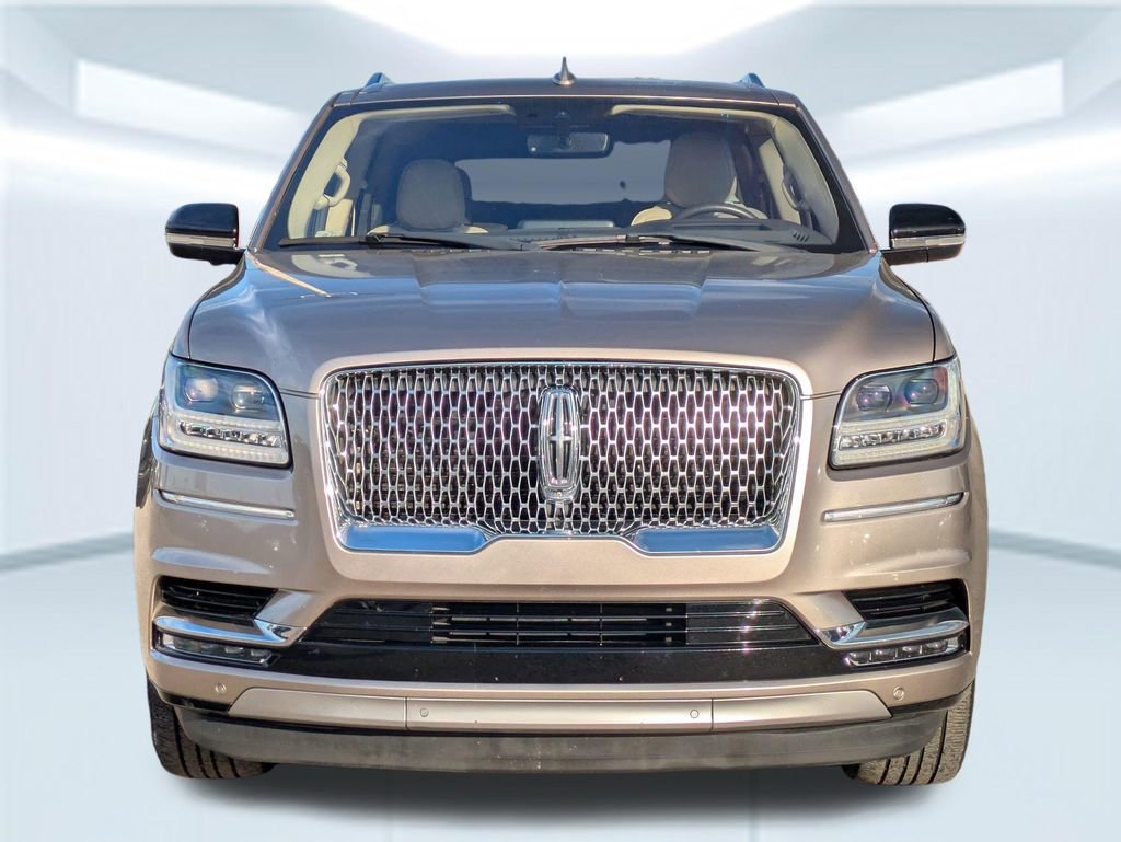 Used 2018 Lincoln Navigator L Reserve w/ Technology Package image 11