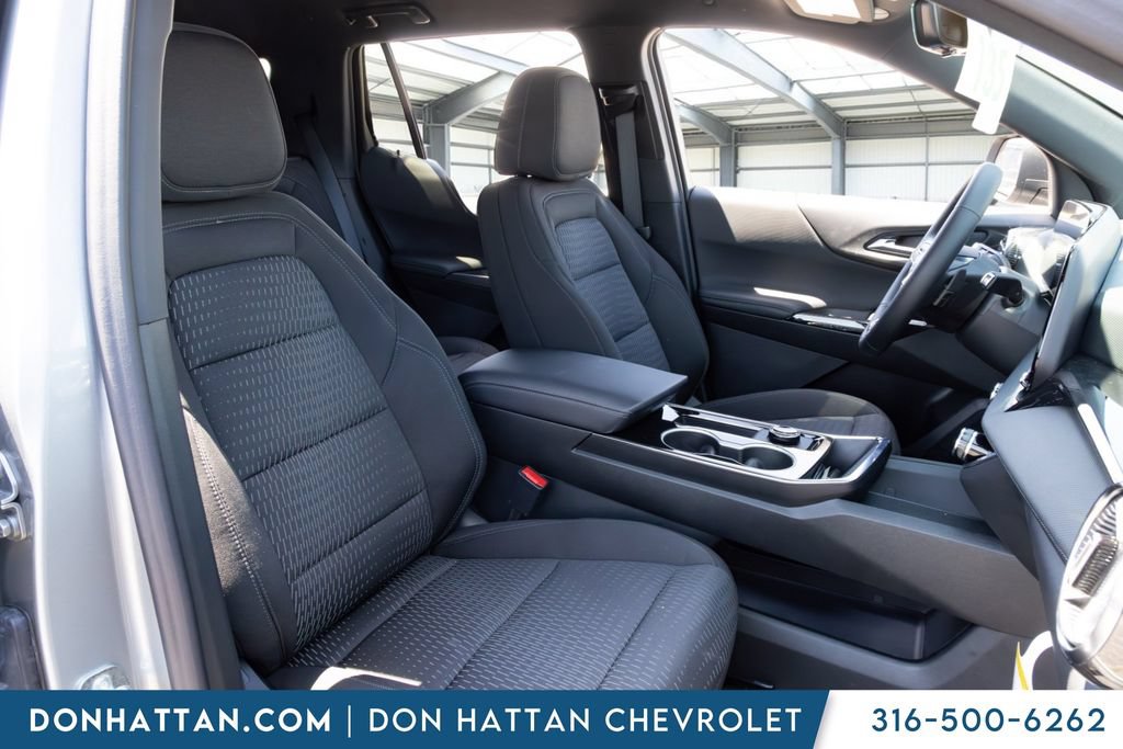 New 2026 Chevrolet Equinox LT w/ Safety and Technology Package AWD/4WD image 17