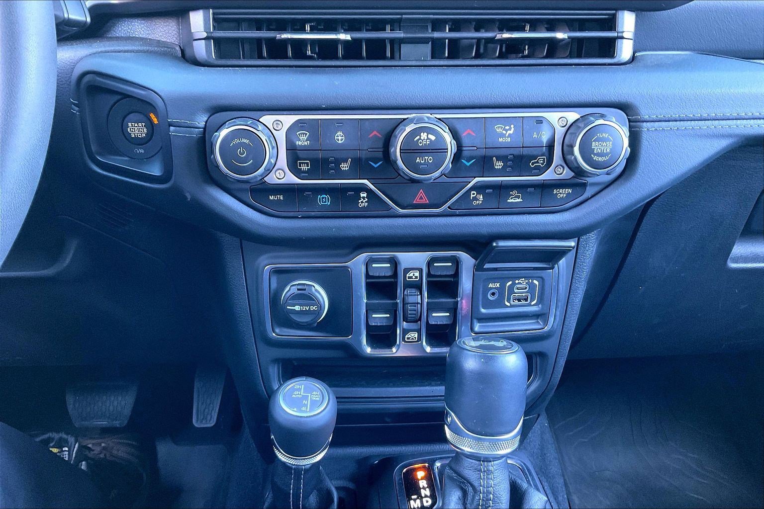 Used 2024 Jeep Wrangler Sahara w/ Technology Group image 20