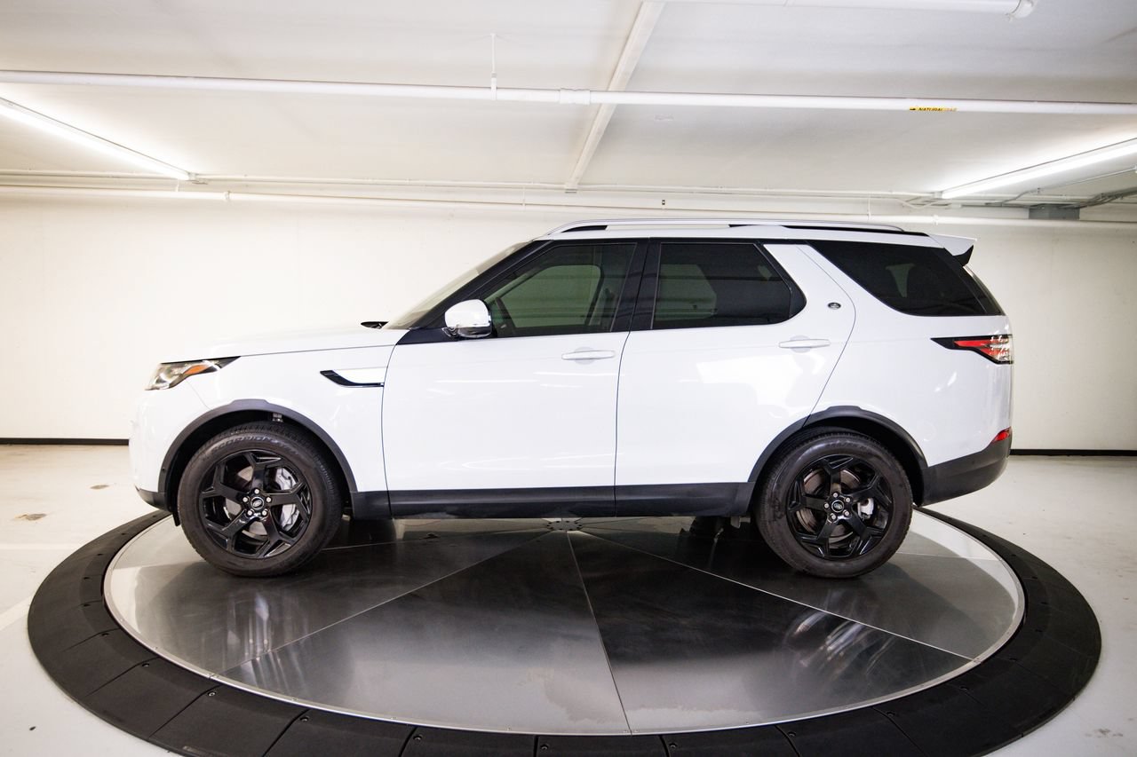 Used 2020 Land Rover Discovery HSE Luxury AWD/4WD image 2