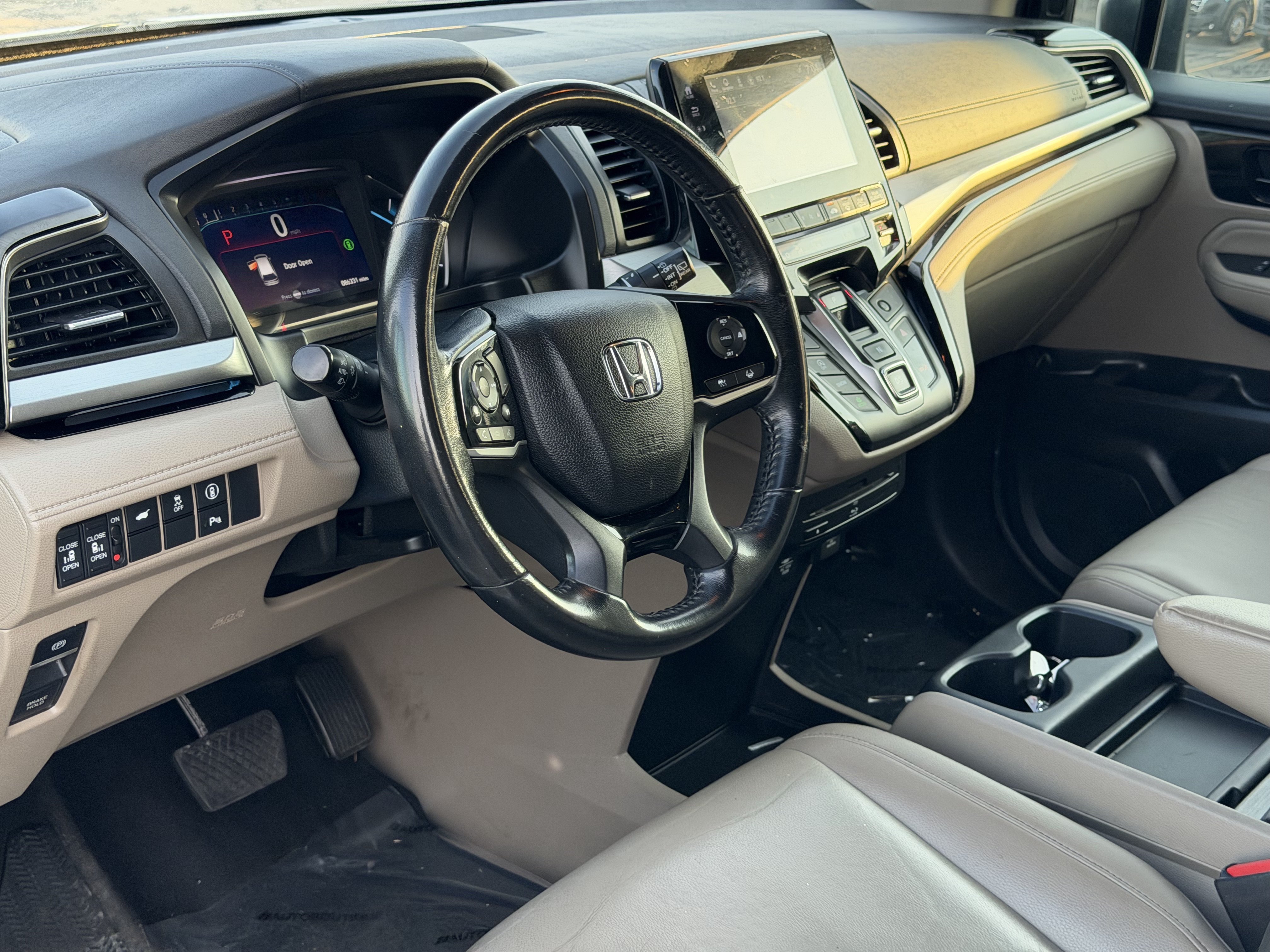 Used 2021 Honda Odyssey Touring image 11