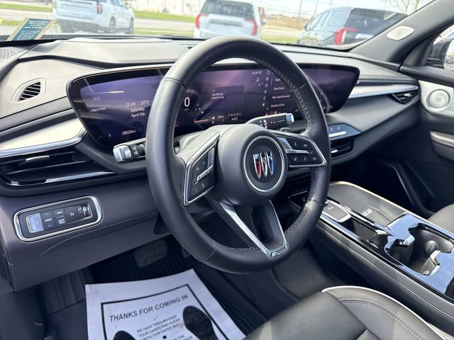 Used 2025 Buick Enclave Avenir image 10