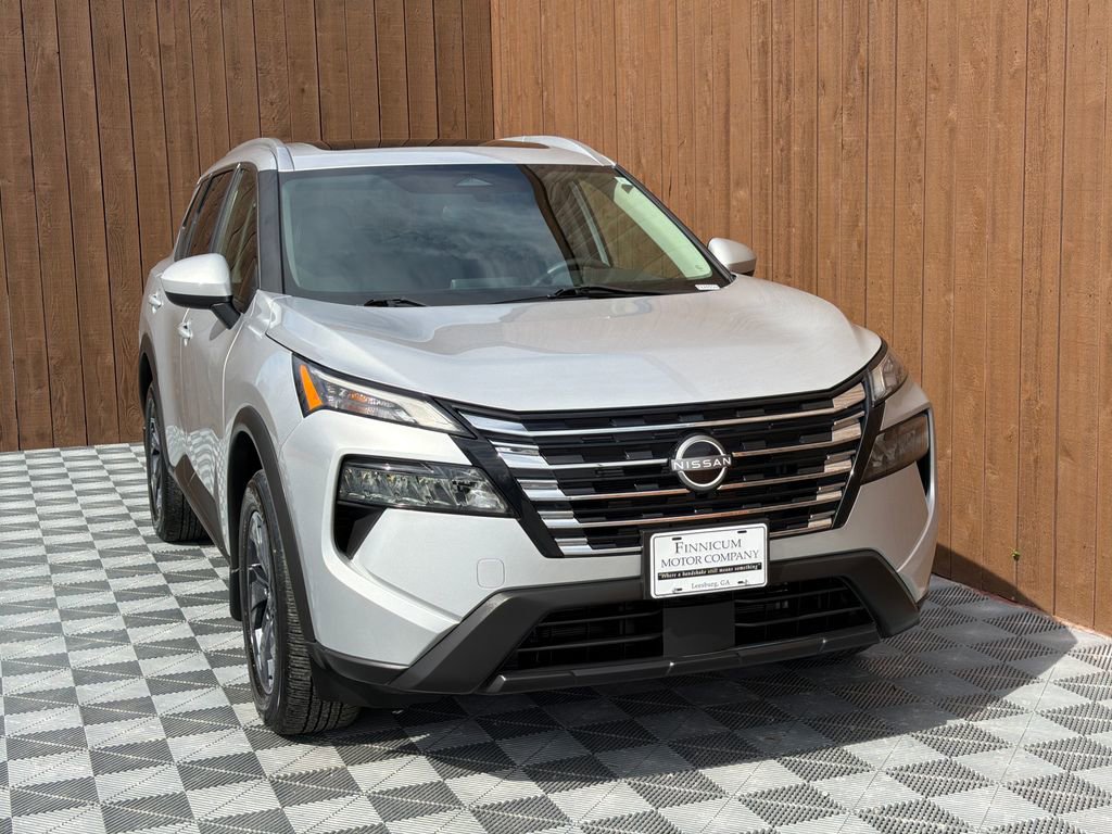 Used 2024 Nissan Rogue SV w/ SV Premium Package image 9