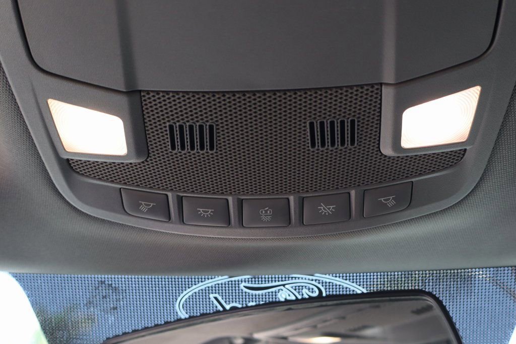 Used 2017 Ford F550 4x4 Crew Cab Super Duty image 31