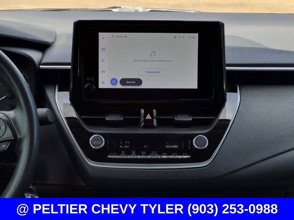 Used 2025 Toyota Corolla LE FWD image 31
