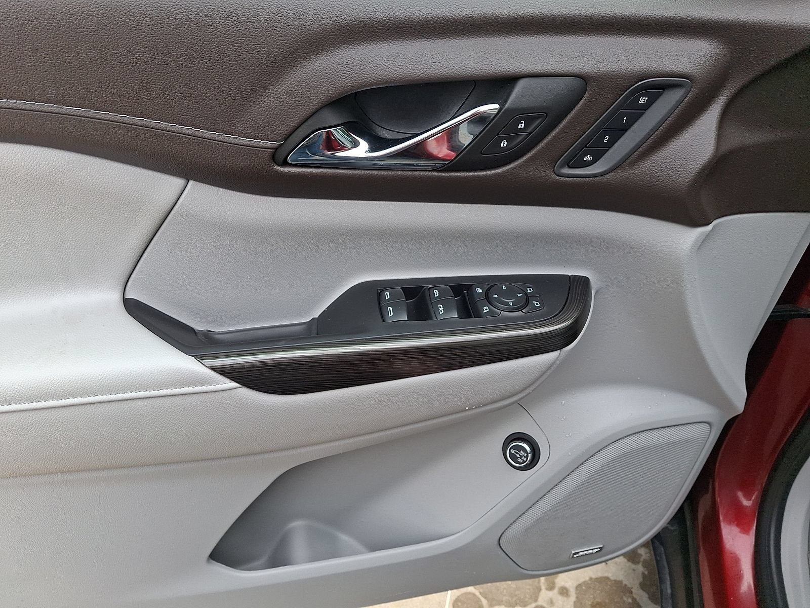 Used 2023 GMC Acadia SLT w/ Technology Package AWD/4WD image 13