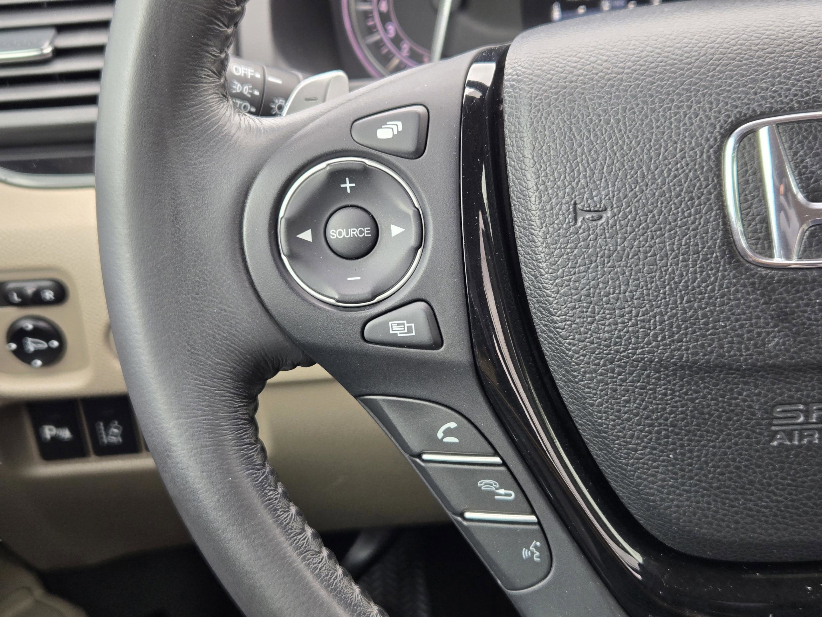 Used 2017 Honda Pilot Touring image 25