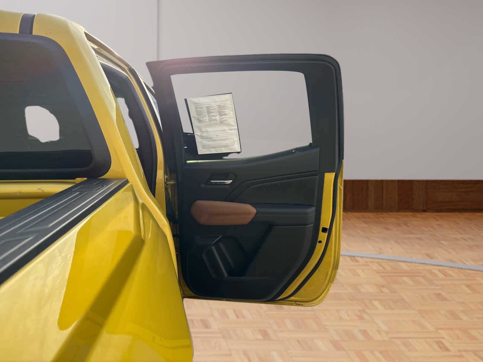 Used 2023 GMC Canyon AT4 w/ AT4 Premium Package image 13