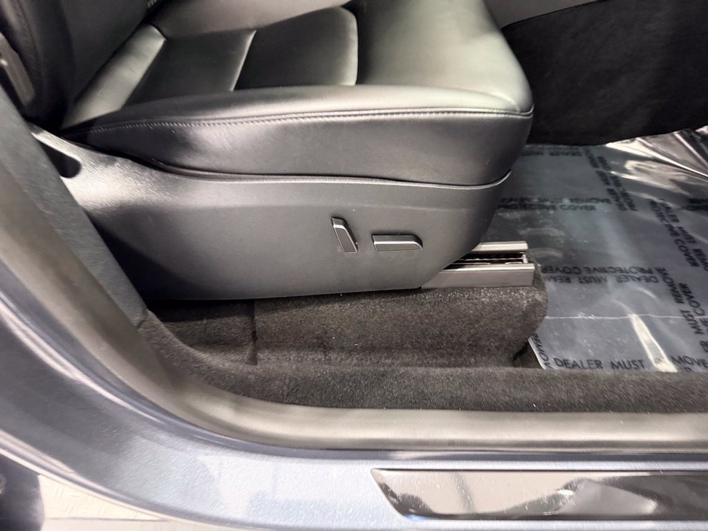 Used 2023 Tesla Model Y Long Range AWD/4WD image 22