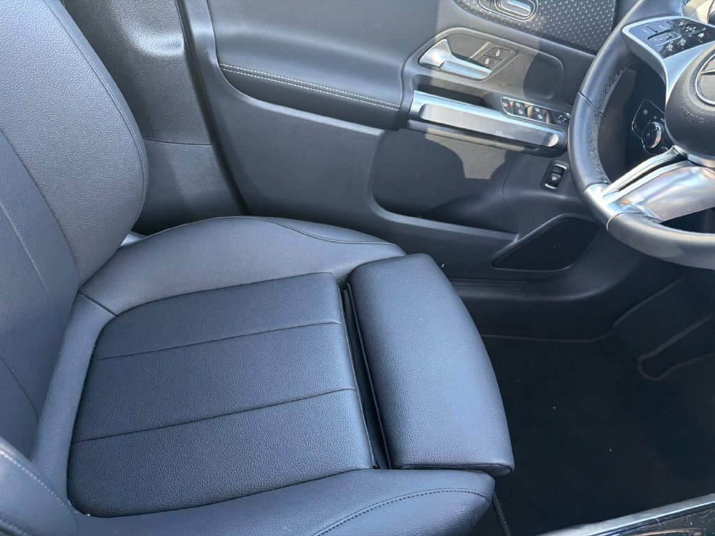 Used 2026 Mercedes-Benz GLB 250 image 11