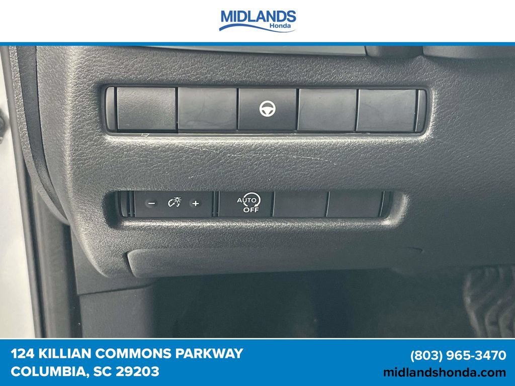 Used 2023 Nissan Rogue SV FWD image 18
