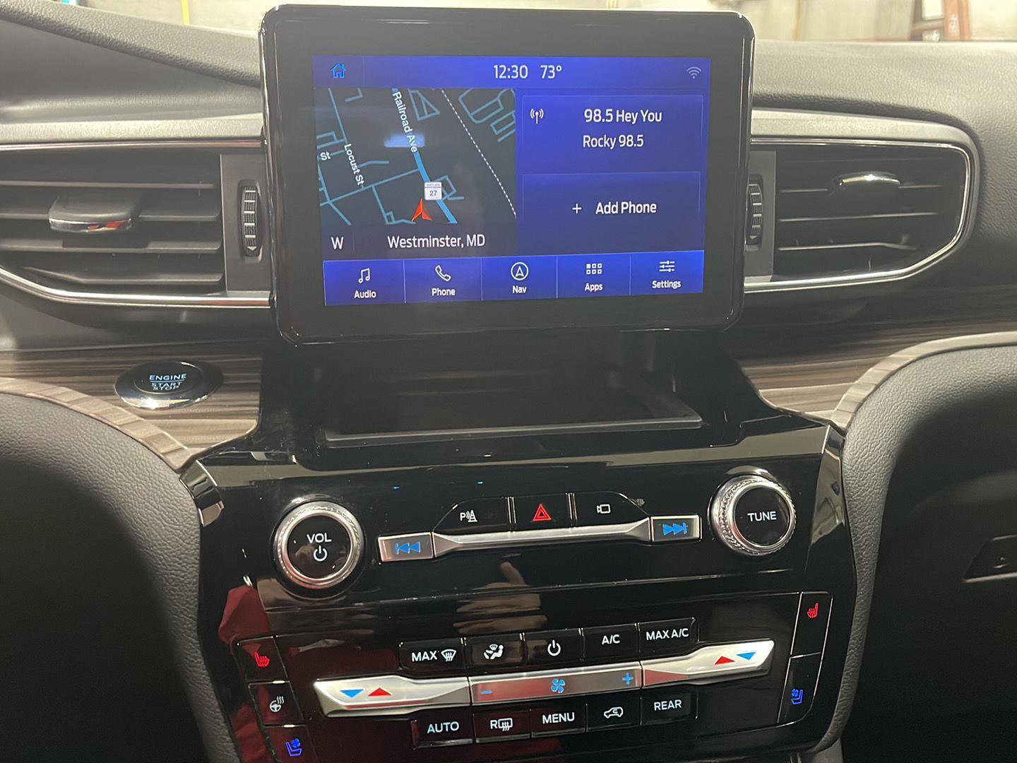 Used 2023 Ford Explorer Limited image 18