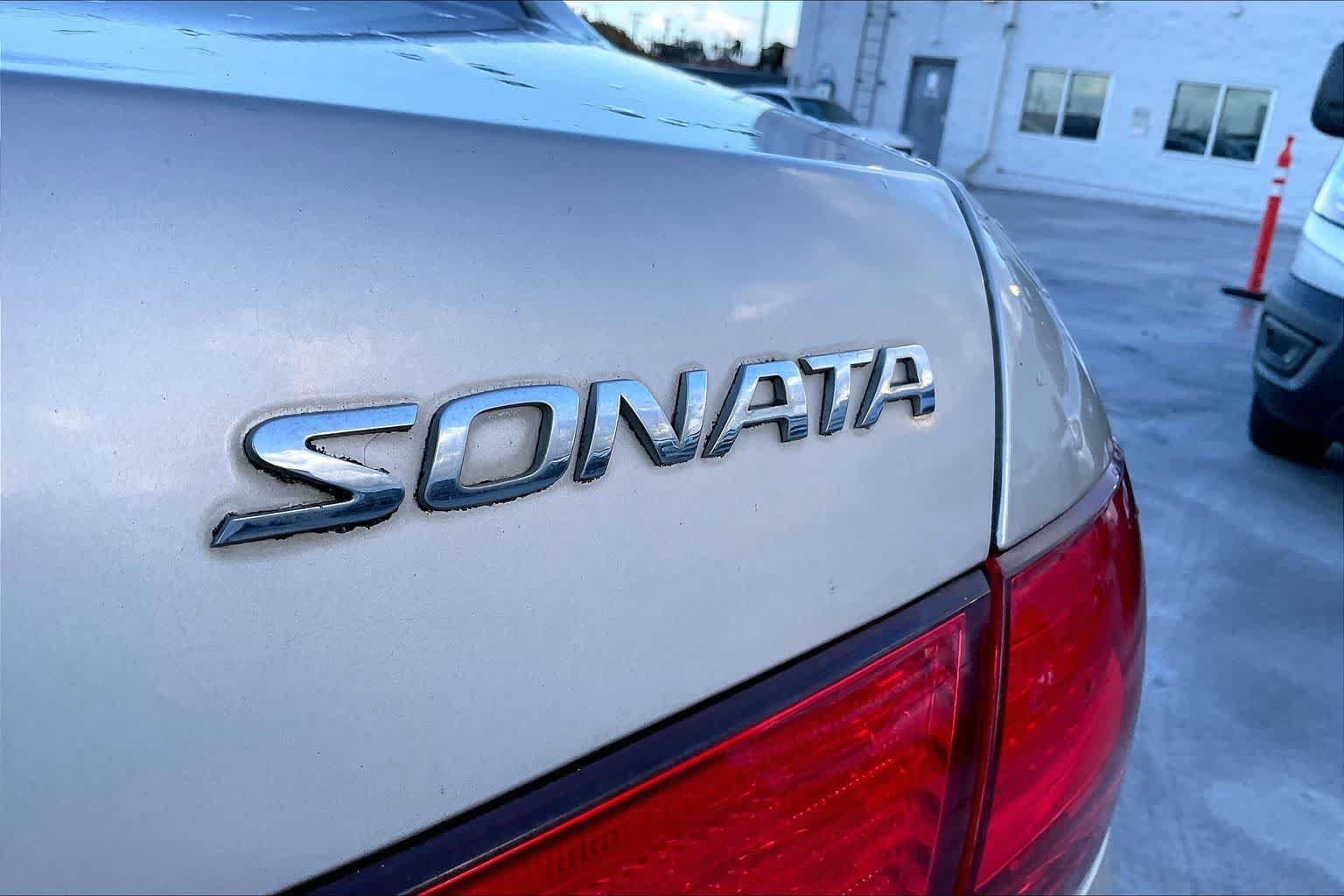 Used 2010 Hyundai Sonata GLS FWD image 7