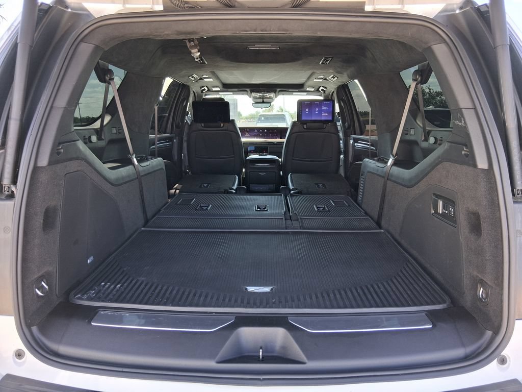 Certified 2025 Cadillac Escalade ESV Sport Platinum AWD/4WD image 6